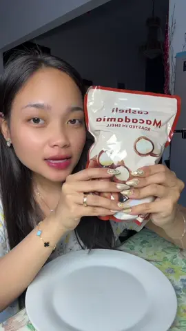 Asin gurih ada rasa vanilanya. ENAK ASLI KETAGIHAN😭 #macadamia #kacangmacadamia #viraltiktok 