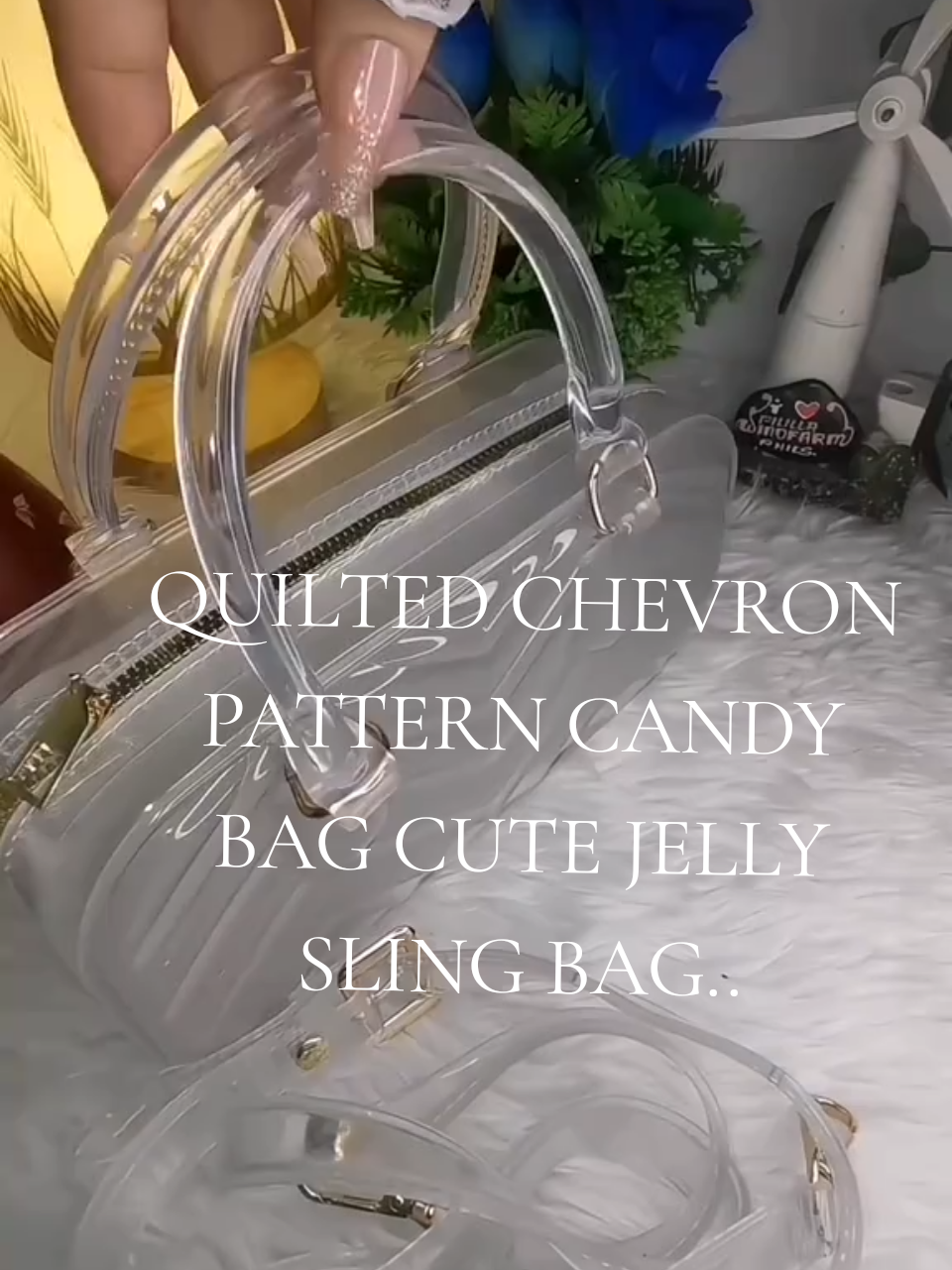 Jelly sling bag Clear and classy Perfect sa kahit anong OOTD!👜#jellybag  #TrendyBag #ClearBag #OOTDReady #BagGoals 