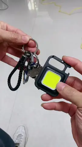 Gantungan kunci senter LED keychain. #senter  #senterled  #gantungankunci  #sentermini  #keychain 