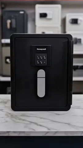 “Bayangin kalau dokumen penting hilang gara-gara kebakaran atau banjir… apa yang paling bikin kamu panik duluan? 😱🔥💧 #promoguncang99 #gajiansale #modalkontendoang #hidupaman #brankastahanapi ”