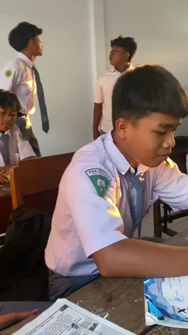 sekolah penak og dadak mbolos 🤣#xtsm3 #fyp #smkislam2durenan 