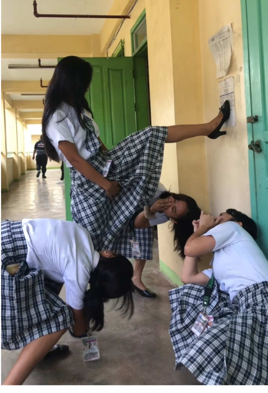 nalapsan jud diay guro no? @isaw @nse @E 