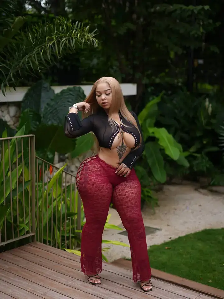 if you love me pls gift me in the comment sections🥹/which pic wins?