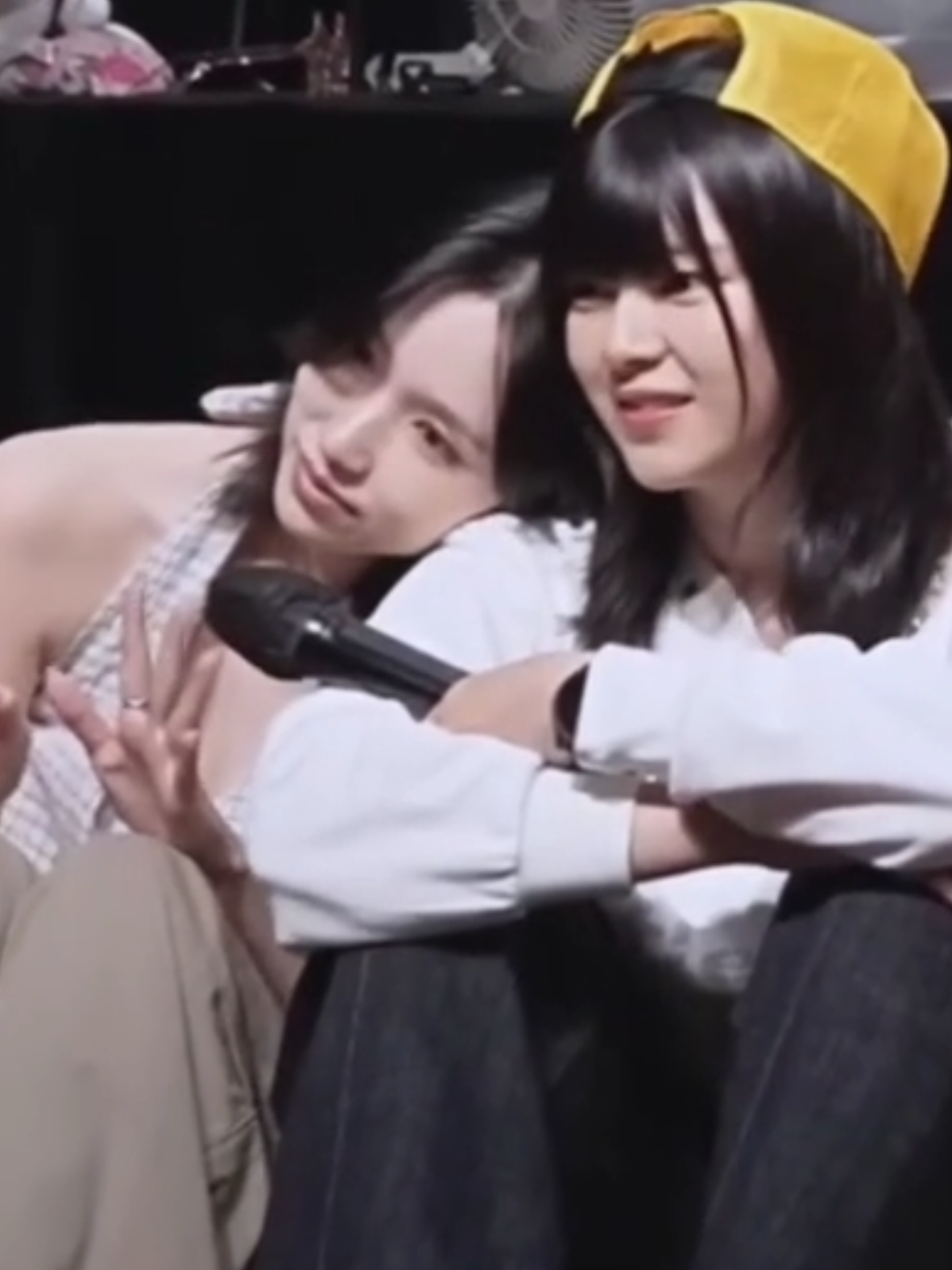no, cause what really is GOING ON between JeongMi? I swear I've seen them be all over each other since yesterday 😭😭 #jeongmi #twice #ships