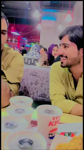 Enjoy with friends KFC Lahore #foryou #unfreezmyaccout #makkijani #repost @Laiba_Queen👑 @Addi Sohia 786 @zeeshansaraiki04 @Zubair Dilshad❤️‍🔥 @سردار امتیاز سندھی ╾━╤デ╦︻ @⚡ @🅕🅐🅘🅢🅐🅛🅑🅐🅛🅞🅒🅗✌🏻✌🏻 @malikrajab307 