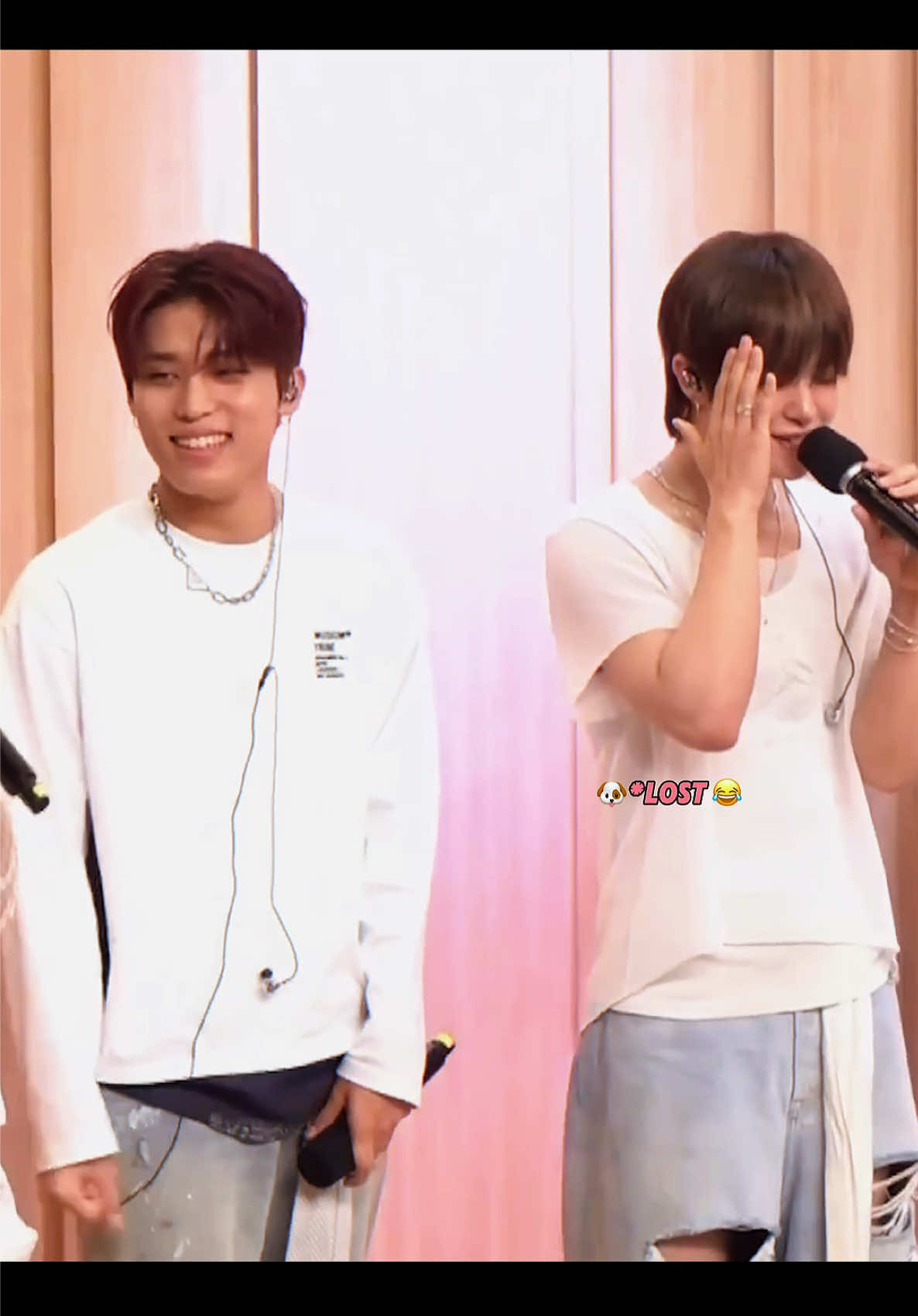 Park Bros tried to look into each other eyes😂lol They're so annoying(in cute way)🐶🐺💞  @yg_treasure_official @YG FAMILY OFFICIAL #treasure_yg #treasure #jihoon #jeongwoo #lovepulse 