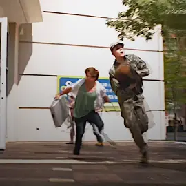 hope not ever had to run like a Gallagher #shameless #shamelessedit #fionagallagher #iangallagher #lipgallagher 