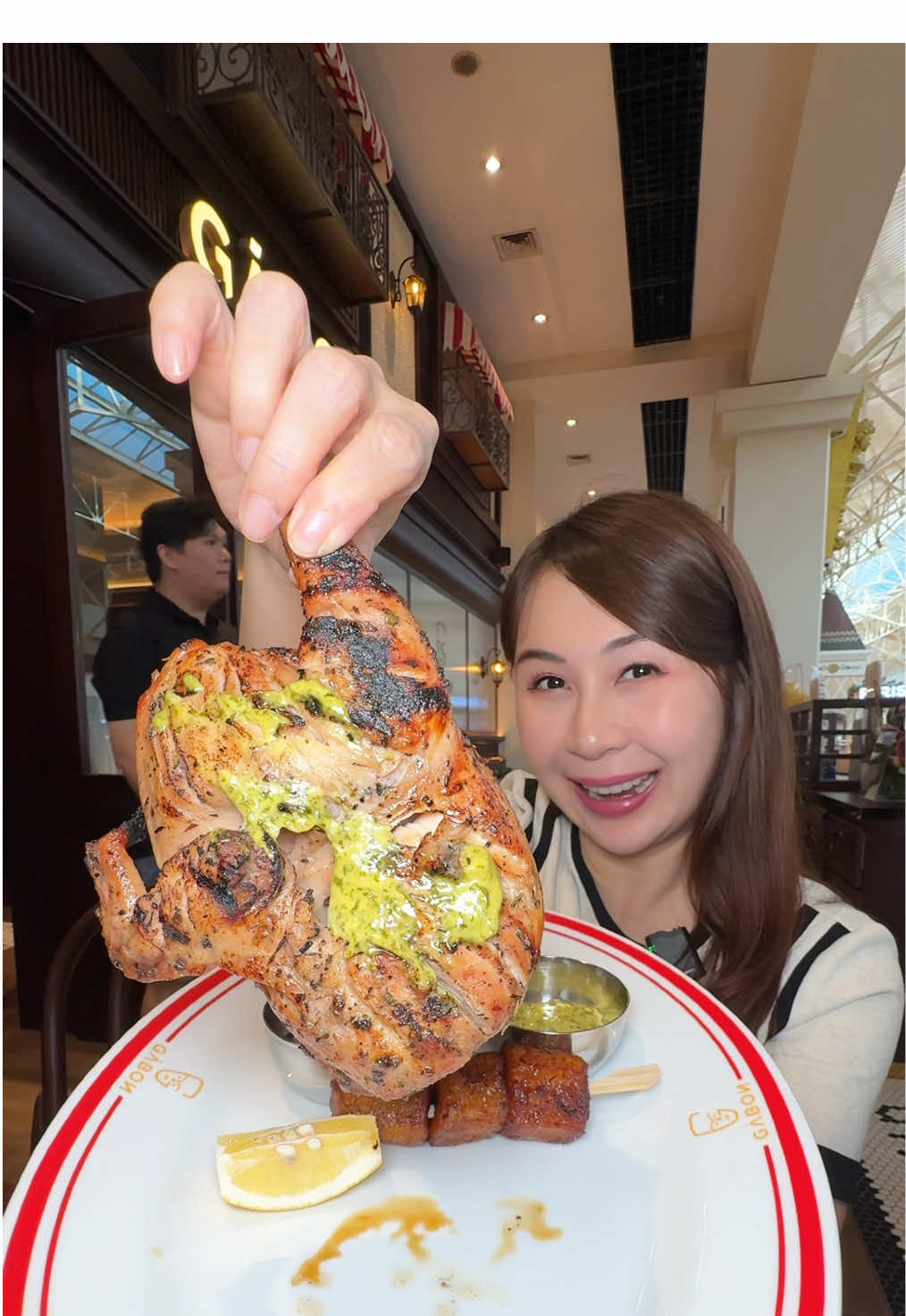 Asikkk …. Gak perlu antri antri ke Tangerang lagi …. Gabon udah buka di Puri Indah Mall , best African Chicken …. Menu baru Poulet , union soup dan dessert hanya tersedia exclusive di Puri Indah Mall  #sibungbung #kulinerviral #reviewmakanan #Gabon 