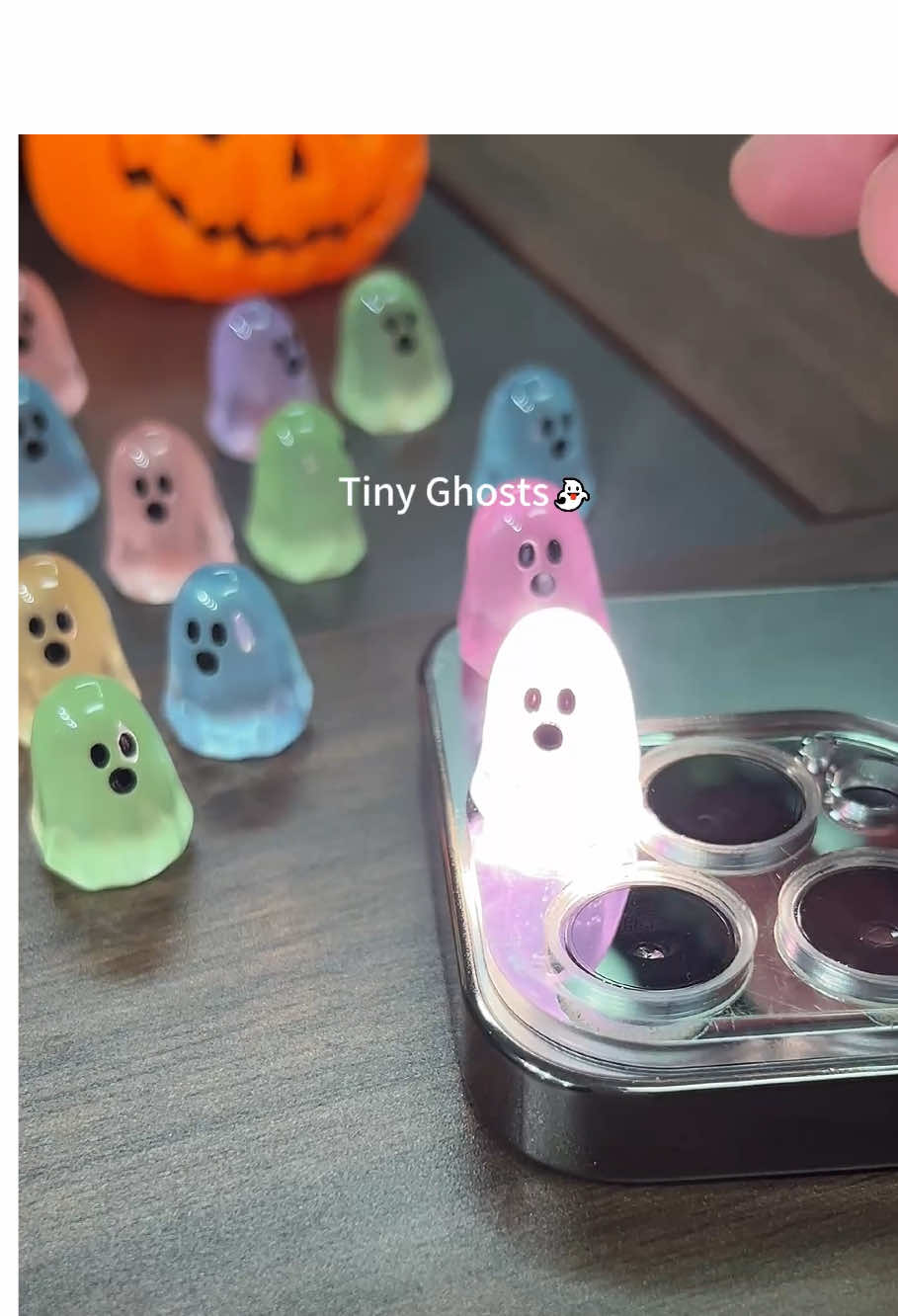 Add a cute yet eerie Halloween atmosphere to your space #HalloweenDecor #CuteHalloween #SpookyVibes #Decor #Mini 