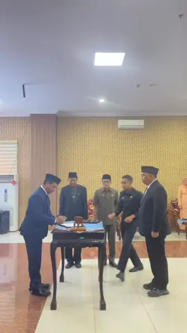 Selamat kepada Bapak Andi Purwanto yang baru saja dilantik sebagai Sekda Kabupaten Pringsewu. Semoga amanah dan bisa bersama-sama kita wujudkan Pringsewu yang lebih maju. #bupatipringsewu #masriyantoklangenan #riyantopamungkas #pringsewu