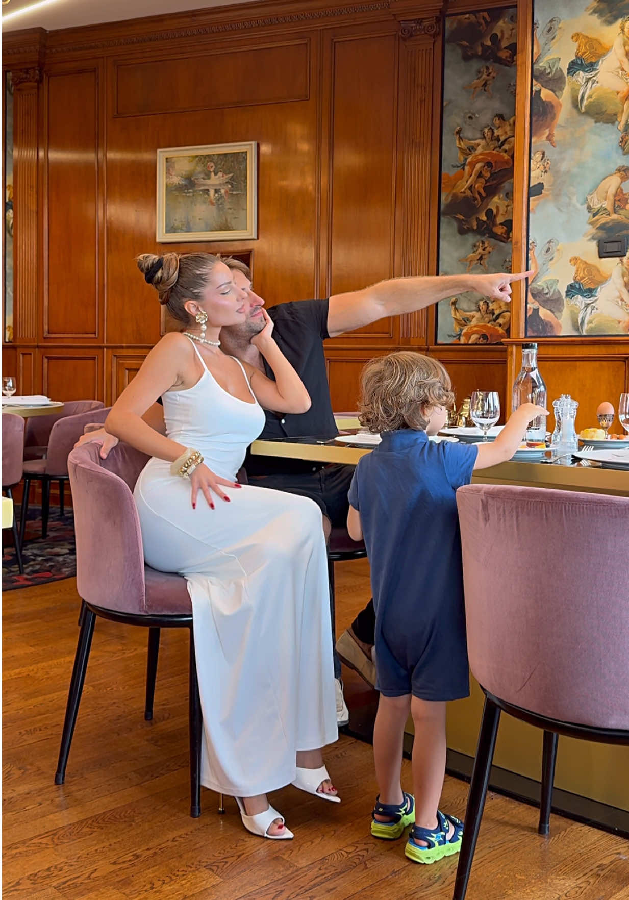 Good morning ☀️ Breakfast with us ✨ #family #breakfast #luxurylifestyle 