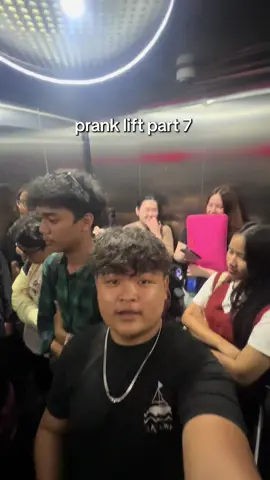 prank lift part 7 #liftprank #uratmaluputus #prankvideo 