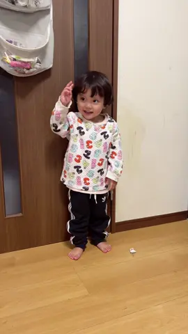 2才の横揺れ😛w#横揺れダンス #横揺れ番長 