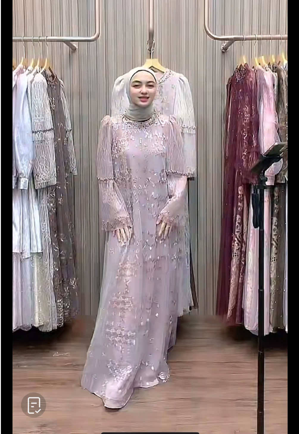 Stok gak banyak say, gercepin keburu kehabisan 🥰 #bismillahfyp #gamiskekinian #gamisbrukat #gamissimpleelegan #gamiskondangan 