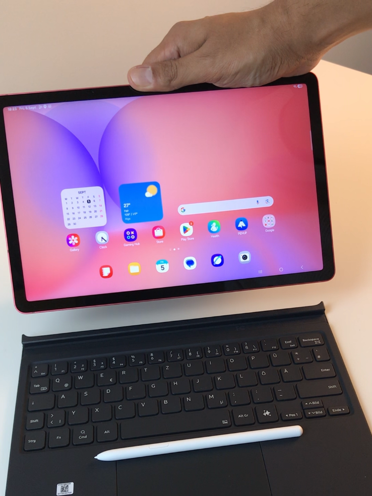 ✨ Unboxing the brand new Galaxy Tab S10 Lite Coral Red with Keyboard Cover – this color is 🔥! Would you rock this setup? 👀 #Samsung #GalaxyTabS10Lite #GalaxyTabS10 #GalaxyTab #SamsungGalaxy #Unboxing #TechTok #TabletSetup #ProductivityTools #SamsungFans #GalaxyEcosystem #StudyWithMe #CreatorsGear #KeyboardCover