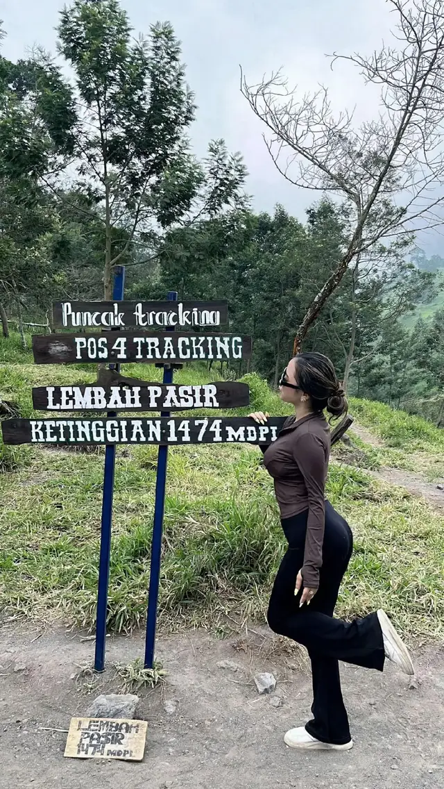 info muncak 3000mdpl 😜 ac: @flowerpuffff.0  #fyp #foryou #foryoupage #viral #xyzbca #mountain #mountains #travel #Hiking #explore #nature #withbestie #jogja #koleksiberharga 