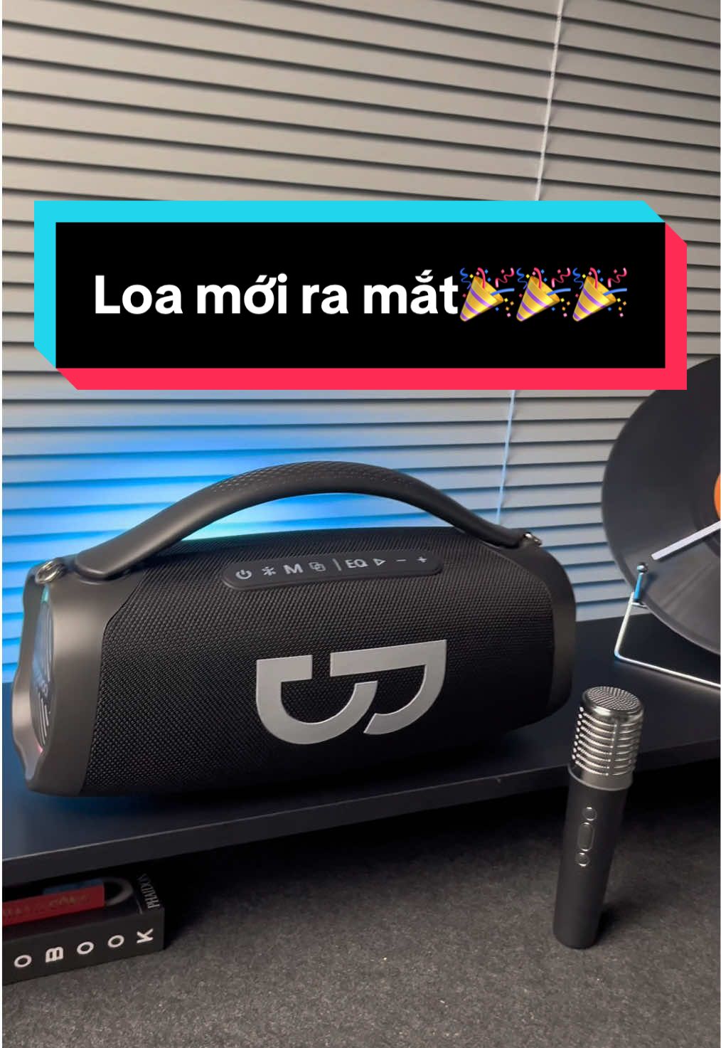 Loa mới của nhà goojodoq có 60w chất bass đập căng siêu vang, cân tất mọi loại nhạc và rất nhiều cổng kết nối khác nhau Đặc biệt kèm thêm mic và mic có thể đổi được giọng nói😳✨🎶nhanh tay săn ngay con loa mới cực xịn sò nhà goojodoq nhaaaa#Giang #Mao #goojodoq #loabassmanh #loaab4092 