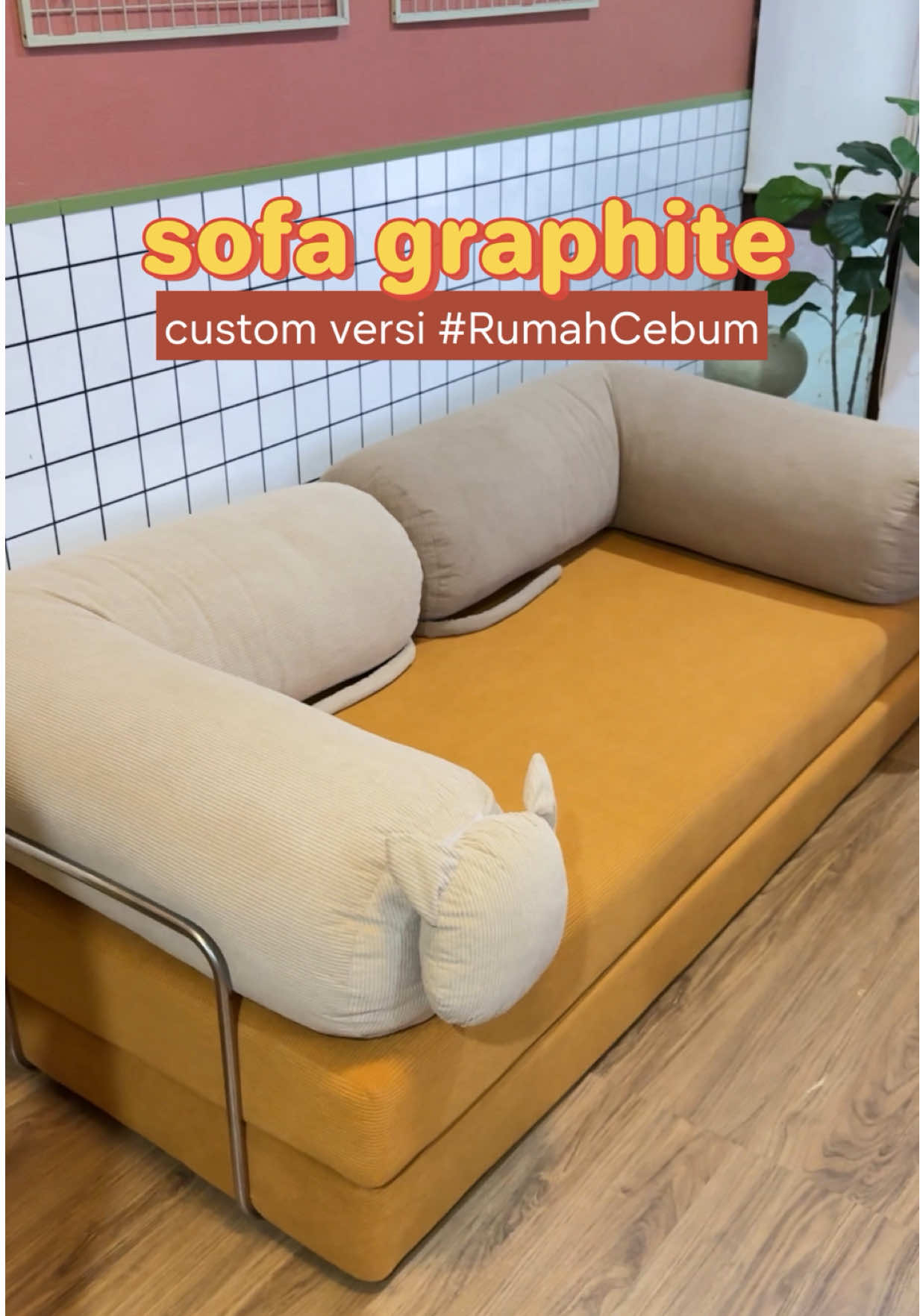 SOFA ala Pinterest di #RumahCebum 🤩 AKHHH GEMASH BANGEEEEET! Jujur ini sofa terbaik yang gue punya karena custom sesuai yang gue pengen dan sesuai style Rumah Cebum 🤎💛  #sofapinterest #RoomDecor #HomeDecor #LivingroomDecor 