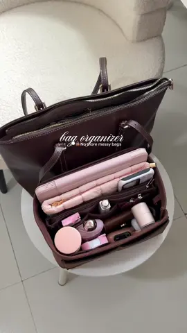 Replying to @AhnPlugged this organizer is my lifesaver 🫶🏻 no more messy bags! #bagorganizer #organizer #totebagorganizer #islandelephant #fyp 