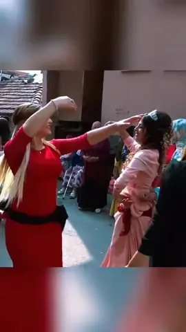 تلبس على الموضه