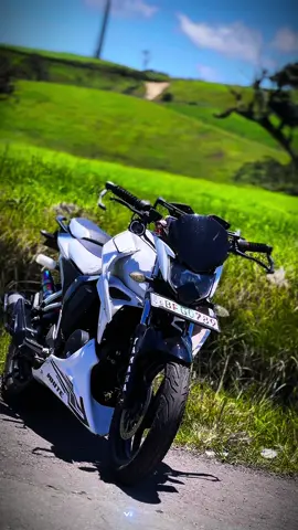 එයා 😩🩷#onemillionaudition #fzridersclub🇱🇰 #hillcity #virltiktok #bikerlife 