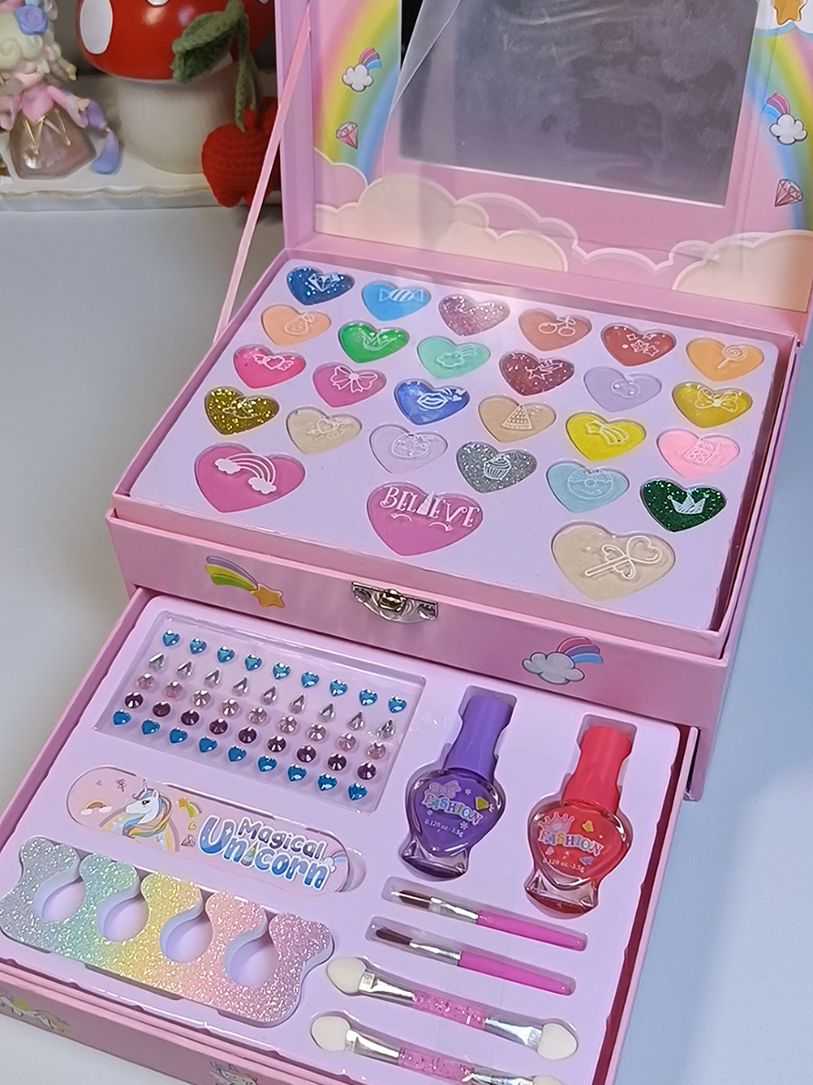 gift idea 😍 make up kit for kids 💄 #makeupkit #kidsmakeup #creativeplay #giftforkids #giftidea 