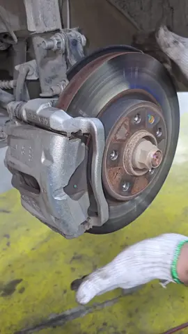 Ford front brake service complete guide #automotive #usa🇺🇸 #mechanic 