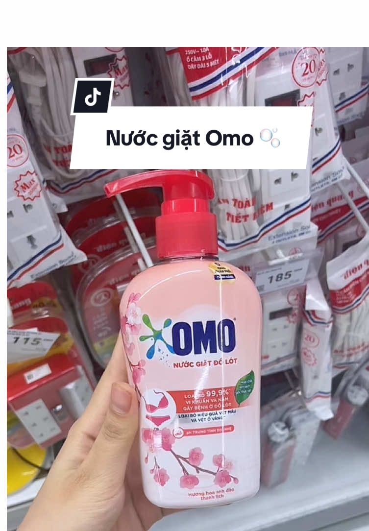 Nước giặt đồ lót Omo, hương hoa anh đào 🌸#taphoamebap #nuocgiatdochip #nuocgiat #omo #fly 