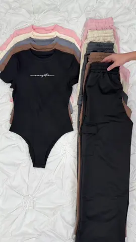 This bodysuit set is a must girl 💖 #bodysuit #bodysuitshapewear #sweatpants #loungewear #loungewearstyle 