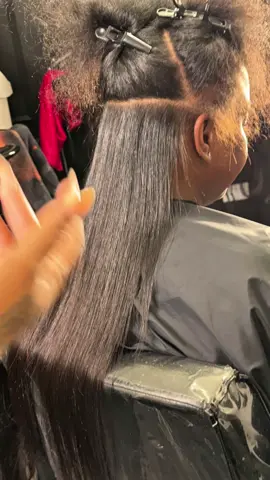 Myths About Tape-Ins Let’s bust some myths about tape-ins! 🕵🏽‍♀️ Have you heard any of these? Share a myth you’ve heard and we’ll set the record straight! #HairMyths #TapeInsExplained #BeautyFacts #TheHairVixens Follow: @thehairvixens