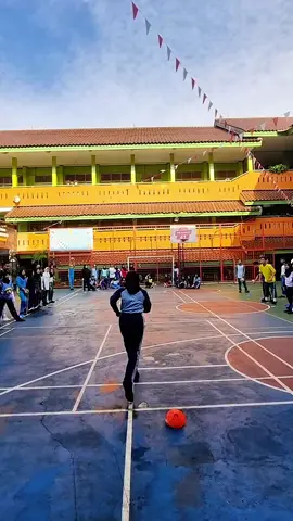 Permainan Bola Beracun #pjok #fyp #smkn41jakarta #gurupjok #permainanpemanasan 