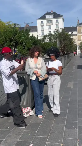 J’ai pris sa bouteille d’eau mais @Aïcha224🇬🇳🇫🇷 @forthiana la cleopatre 💍 #france🇫🇷 #viralvideos #poutoi #CapCut  @Youyou_mony  @Youyou_mony 