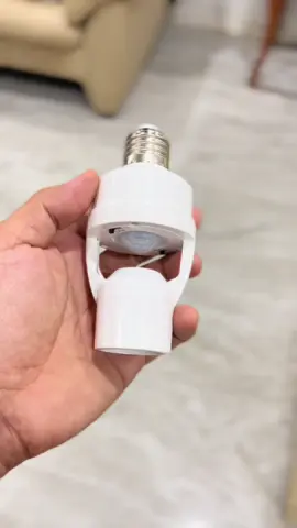 Light Bulb Socket na may Motion Sensor na! #motionsensor #lightbulb #light 
