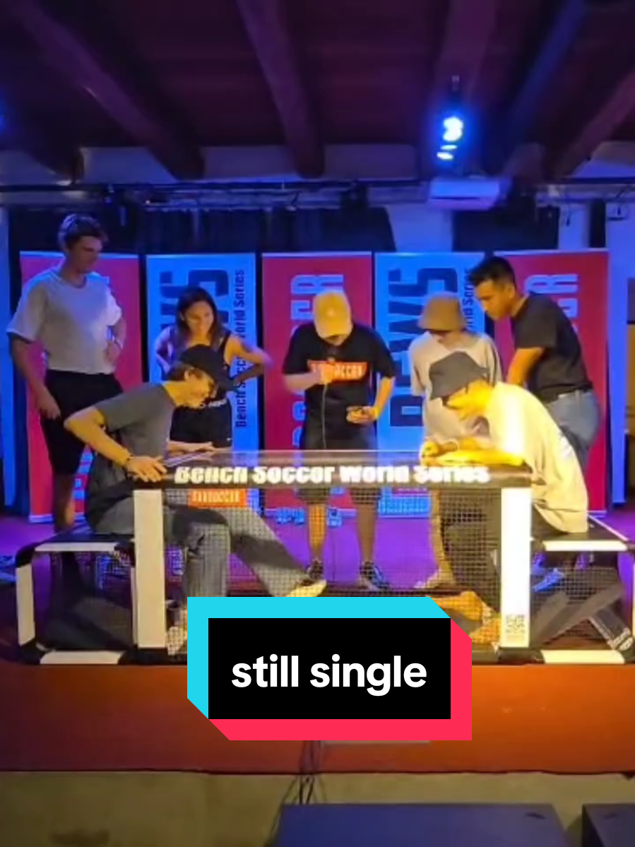 still single... #subsoccer #benchsoccer #football