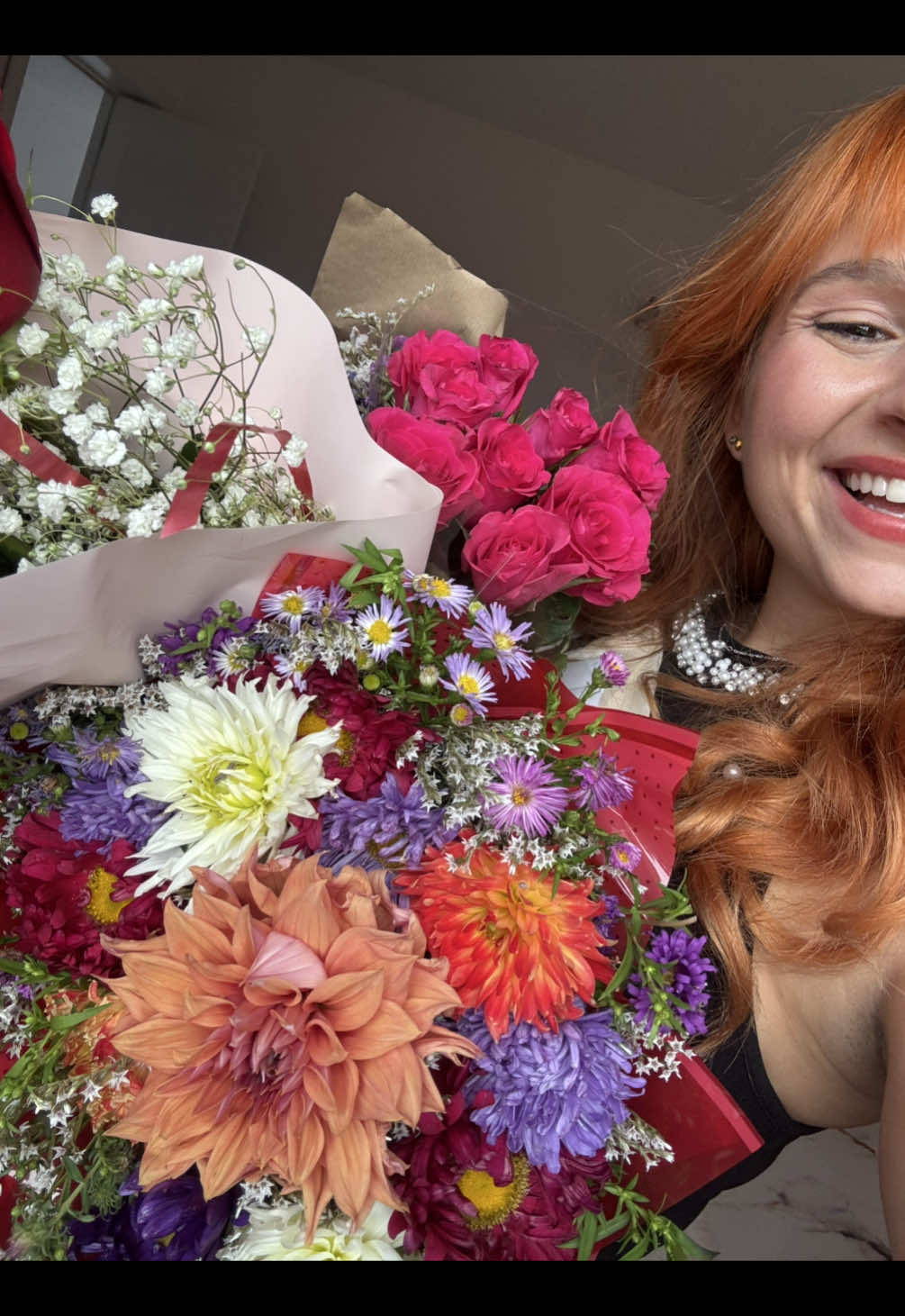 insta: ioanabalicaa, va astept si acolo🤍va doresc un an scolar minunat, va pup de nu va vedeti, revin in forta cu content😇 parfumul e de la @Versace iar spray ul de corp de la @PUPA Milano #ioanabalicaeducatoare #cresa #inceputdeanscolar #invatamant 