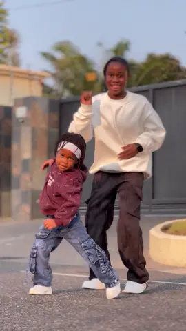 Your fav girls at it again 🤭💖 @Naa Ayeley🇬🇭💖  Dc:@STARGYAL  #starbaby #afrostarkidsacademy #stargyal #naaayeley 