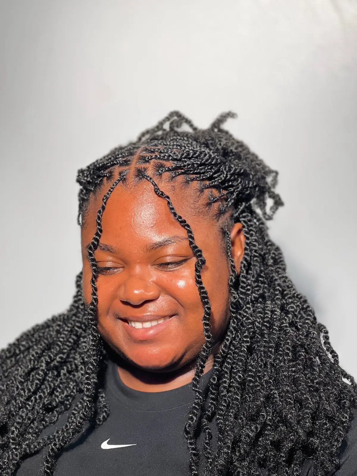 Mini Twist on a beauty 😍😍💕 enjoyed every moment with this beauty💕 . . . STYLE DETAILS ✨Mink Twist✨ ✨Mid back length✨ ✨color: 1✨ TO BOOK: 🌸Kindly click the link in bio to book💕Thank for the continuous support💕 