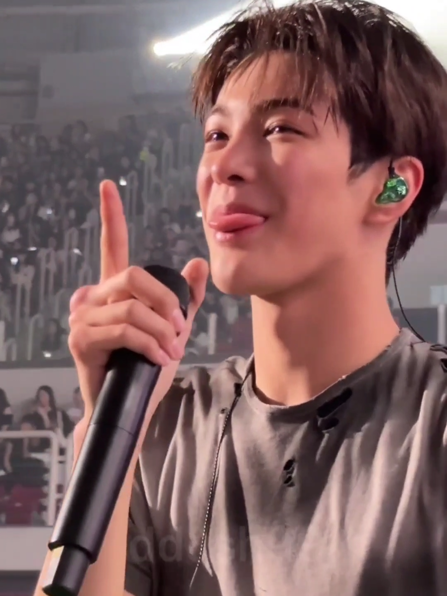 keonho insane visual ♥️@CORTIS #cortis #releaseparty #fancam #keonho #fashion 