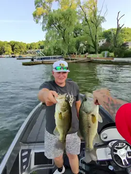 I cant get enough of it !!! #LanguageLearning #tiktokscenestealercontest #fishing #bass @Billy 