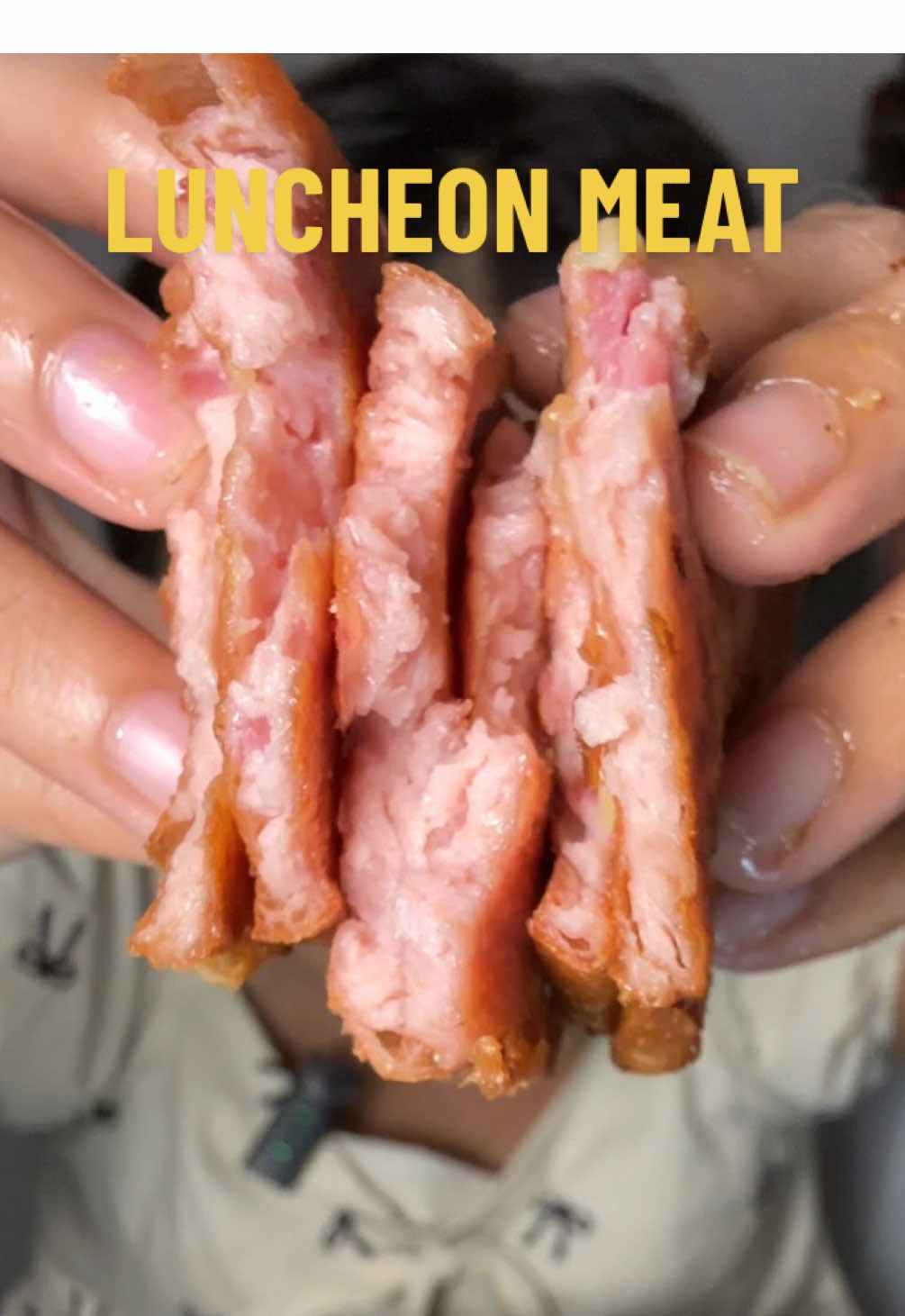 Mura na nga tapos masasarapan ka pa, wala talagang halong alat itong luncheon meat ni mr squirrel