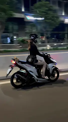 up lại up lại #xuhuong #Trânsuri85 #click125i #southvietnamscooterteam🇻🇳 