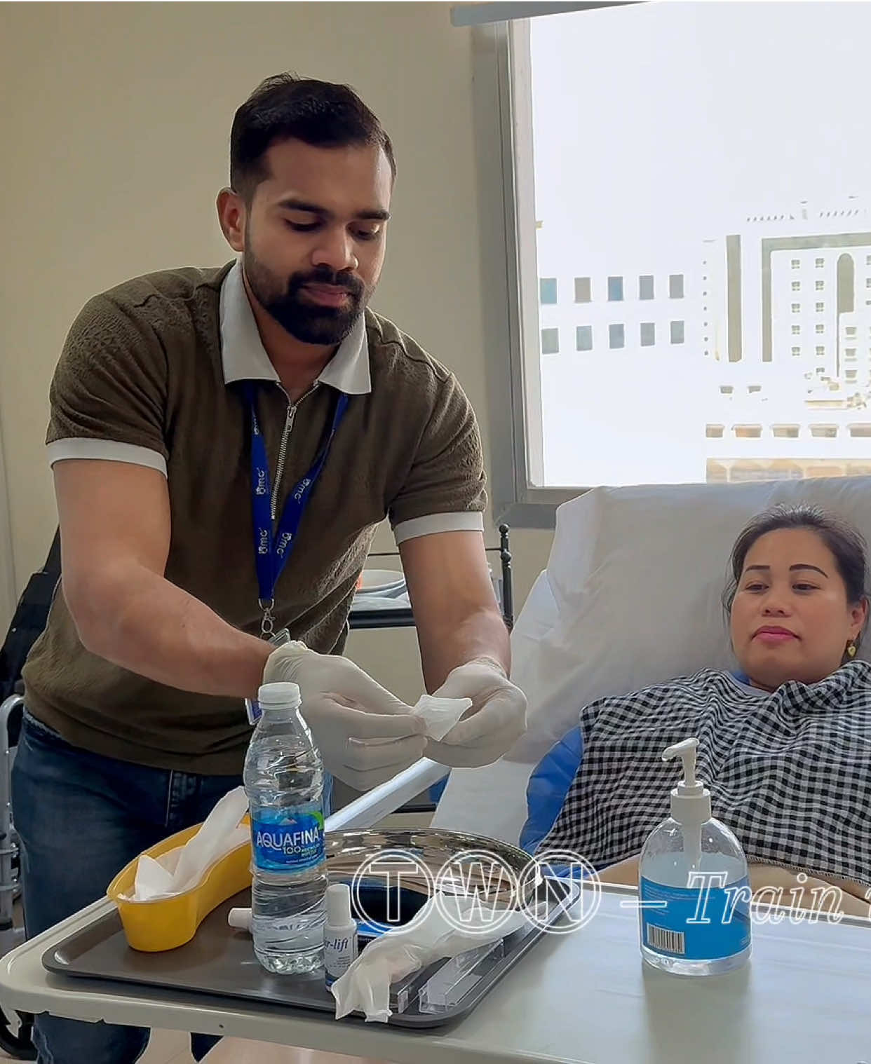 ✨🦷 Professional Oral Care Training for Nursing Students | Bedridden Patient Care 🦷✨ Welcome to Train With Naffi 360 🎥👨‍⚕️ – your trusted channel for professional nursing and healthcare training. In this video, I demonstrate the step-by-step process of providing oral care for bedridden and disabled patients. You’ll learn: ✅ Importance of oral hygiene in nursing care ✅ How to maintain privacy & communicate with patients ✅ Correct posture & brushing techniques ✅ Safe rinsing with a kidney dish 🥼 ✅ Oral care for fully dependent patients using forceps & gauze ✅ Proper documentation & hand hygiene 💡 ✅ Hands-on training for students under supervision This video is perfect for nursing students, healthcare trainees, and anyone preparing for a career in patient care. 💉📚 👉Train With Naffi 360 for more professional training videos and clinical demonstrations. #Nursing #OralCare #NursingStudents #BedriddenCare #TrainWithNaffi360 