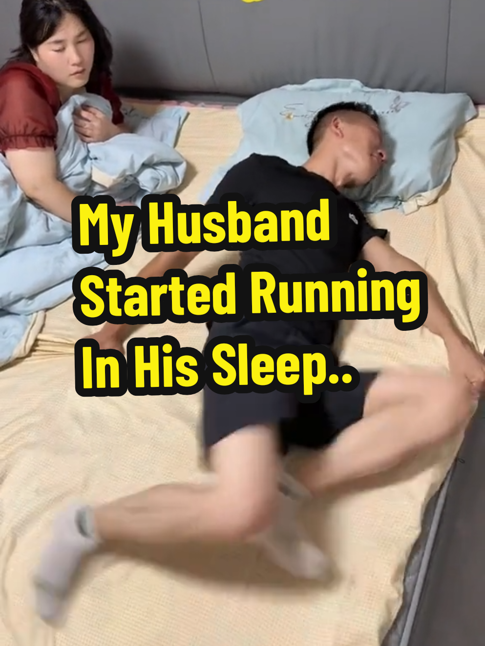This hilarious video shows a man sleeping so intensely that he starts kicking and flailing like a dog running down a dirt road! His wife wakes up confused, wondering what’s happening. The funny split-screen effect compares his wild movements to an actual dog sprinting through the countryside.  Translate - Video lucu ini menunjukkan seorang pria tidur dengan sangat kencang hingga mulai menginjak-injak dan bergerak liar seperti anjing yang berlari di jalan tanah! Istrinya terbangun bingung, bertanya-tanya apa yang sedang terjadi. Efek layar ganda yang lucu membandingkan gerakan liar suaminya dengan seekor anjing yang berlari di pedesaan.  #SleepingHusband #FunnyCoupleMoments #DreamRunning #CouplesLife #ViralComedy 