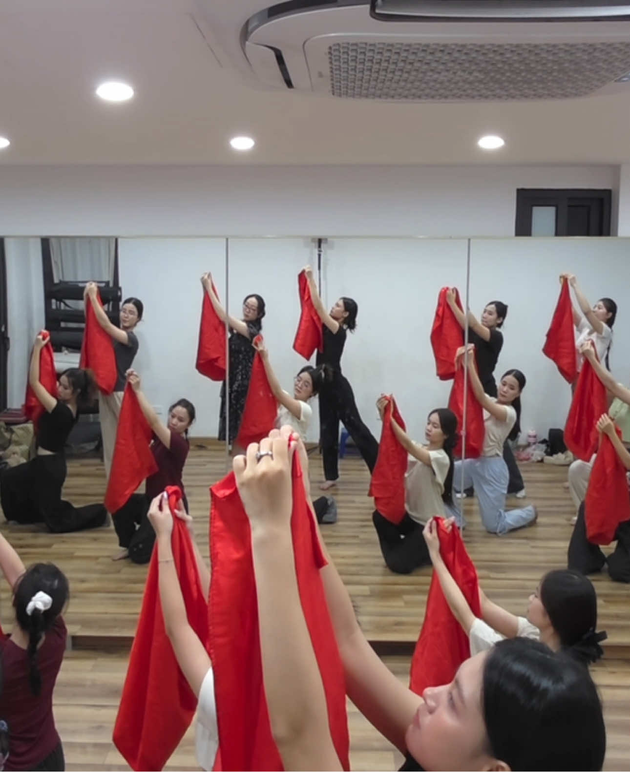 Bản gương bài múa được yêu thích nhất đợt vừa rồi của Daisy 🥰 @Daisy Dance Team #daisydanceteam #tiktokdancevn #xuhuong #fyp 