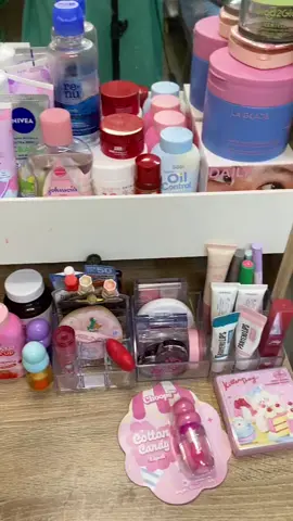 จัดโต๊ะเครื่องแป้งกันบ้างงง💗#จัดโต๊ะเครื่องแป้ง #เครื่องสําอาง #ครีมบํารุงผิว 