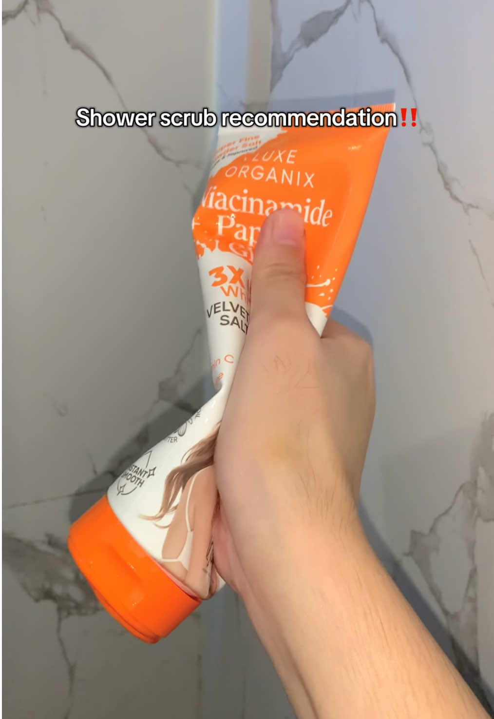 Share ko lang naman gamit kong scrub tuwing naliligo baket 😗 #Bodyscrubrecommendation #velvetshowersaltscrub #saltscrub #fyp #foryou 