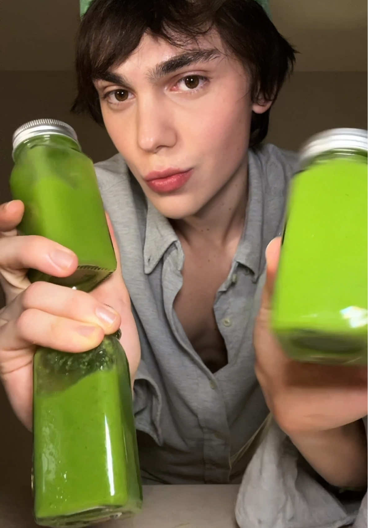 Perfect Green Shots 💚 Celery, grapes, kiwi, spinach. Fresh taste, clean energy, skin glow from the inside. #juice #spinach #celeryjuice #skincare 