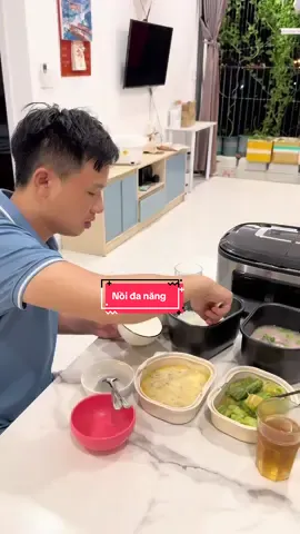 Mâm cơm lười ngày mưa gió bê hết xoong lên bàn ăn đỡ phải rửa bát nhiều #noidanang #cuocsongxaque #giadung 