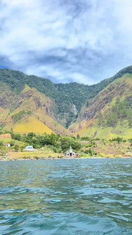 Ini serius ga ada yang mau di ajak jalan-jalan?😆 #danautoba #laketoba #silalahi #fyp 