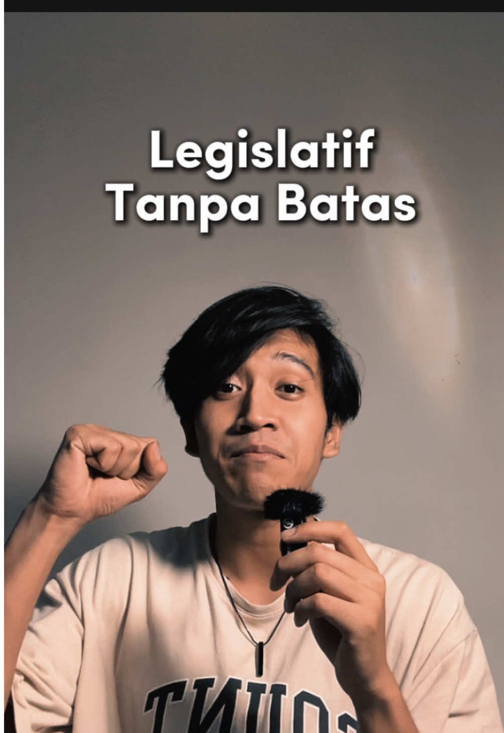 Demokrasi itu soal pembatasan kekuasaan. Tapi kenapa yang duduk di parlemen itu” aja?